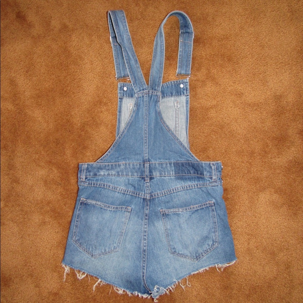Overall shorts - Picture 2 of 2